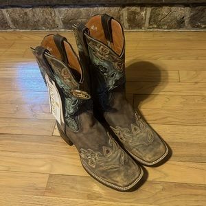 Women’s cowboy boots